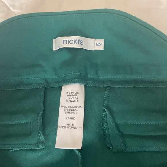 🆕 Ricki’s Sea Green Skinny Capri Pant - Picture 4 of 12